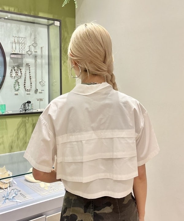 イトウミサキさんの「BEAMS WOMEN｜Ray BEAMS / ティアード クロップド シャツ」を使ったコーディネート