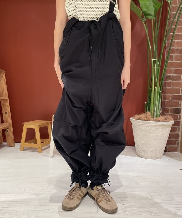 サカサイスズカさんの「BEAMS WOMEN｜BEAMS BOY / US ARMY オーバー パンツ」を使ったコーディネート