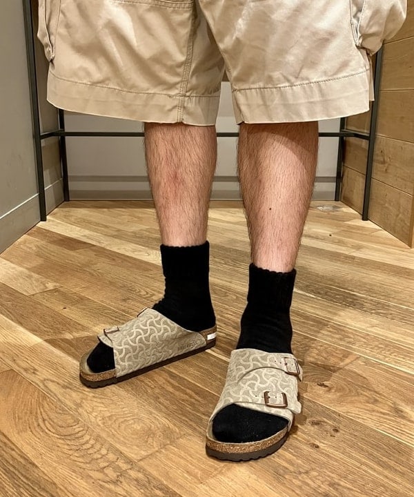 くりちゃんさんの「BEAMS WOMEN｜BIRKENSTOCK × BEAMS / 別注 Zurich BONE PATTERN」を使ったコーディネート