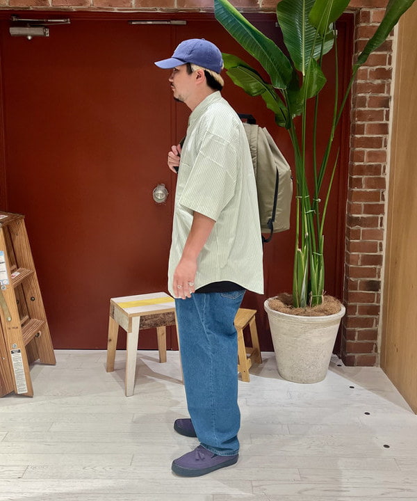 新里 京介さんの「BEAMS WOMEN｜ワイド テーパード デニム」を使ったコーディネート