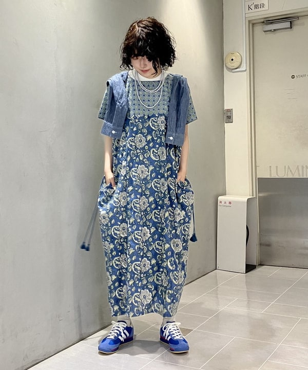 小原 もこさんの「BEAMS WOMEN｜adidas / SL72RS」を使ったコーディネート