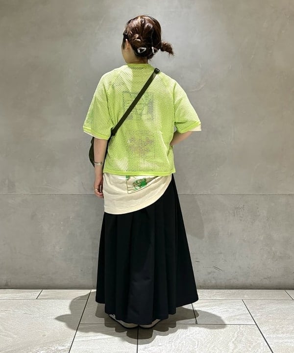 吉野 多恵さんの「BEAMS WOMEN｜BEAMS BOY / メッシュ リンガー ショートスリーブ Tシャツ」を使ったコーディネート