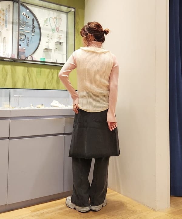 saori KATOさんの「BEAMS WOMEN｜14G リブ タートル ニット」を使ったコーディネート