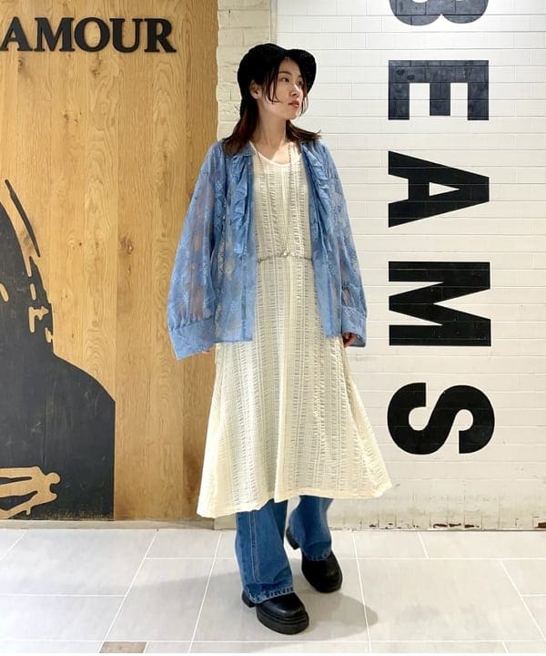 カタヤマ アヤさんの「BEAMS WOMEN｜88 / RECYCLED POLYESTER CABLE BELL HAT」を使ったコーディネート