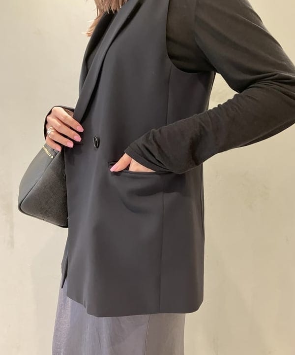 CHIHIROさんの「BEAMS WOMEN｜CHRISTIAN VILLA / 別注 スタッズ ボストンバッグ」を使ったコーディネート