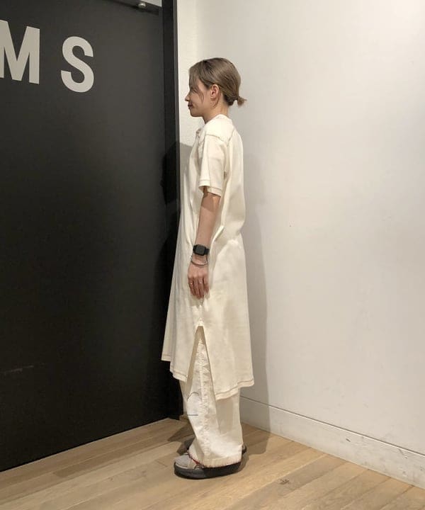 おはぎ(萩原)さんの「BEAMS WOMEN｜リブ ヘンリーネック ショートスリーブ ワンピース」を使ったコーディネート