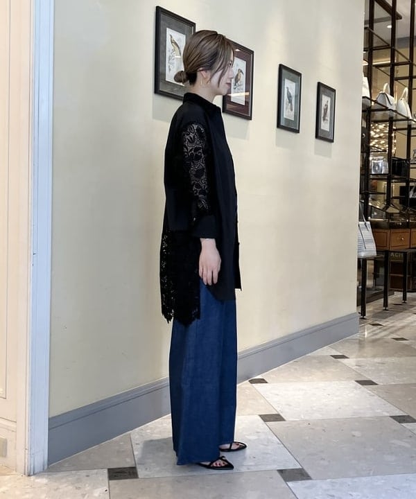 蒲原 捺美さんの「BEAMS WOMEN｜Demi-Luxe BEAMS / レース コンビ シャツ」を使ったコーディネート