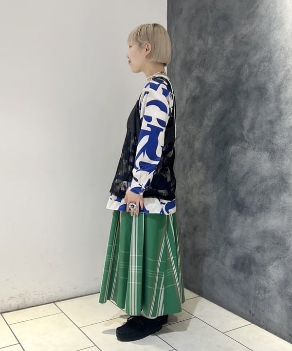 yokoyama shionさんの「BEAMS WOMEN｜BEAMS BOY / 樹脂 パール ロング ネックレス」を使ったコーディネート