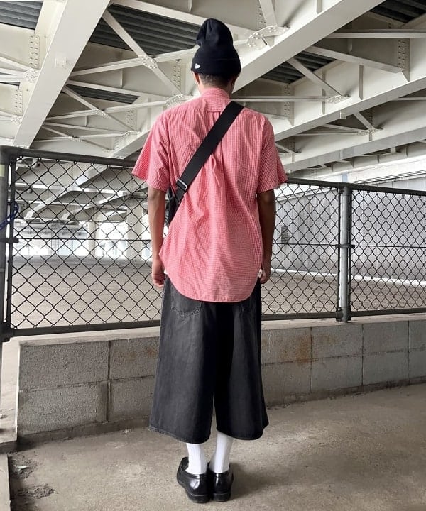 NADEL ナデールさんの「BEAMS WOMEN｜XS BAGGAGE × BEAMS / 別注 BodyBag」を使ったコーディネート