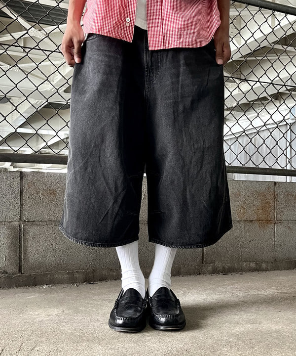NADEL ナデールさんの「BEAMS WOMEN｜XS BAGGAGE × BEAMS / 別注 BodyBag」を使ったコーディネート