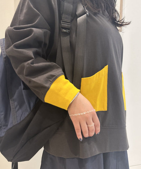 ナガオカ サキさんの「BEAMS WOMEN｜NEW ERA / 別注 ポンポン ワッチキャップ 24AW」を使ったコーディネート