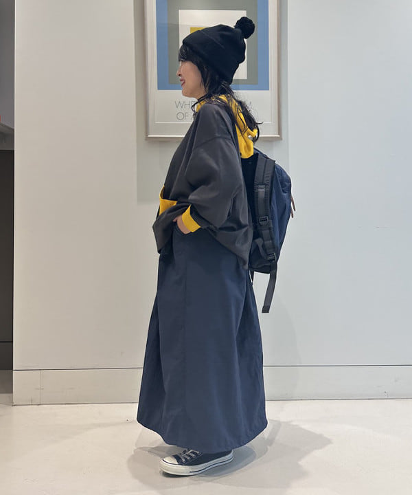 ナガオカ サキさんの「BEAMS WOMEN｜NEW ERA / 別注 ポンポン ワッチキャップ 24AW」を使ったコーディネート