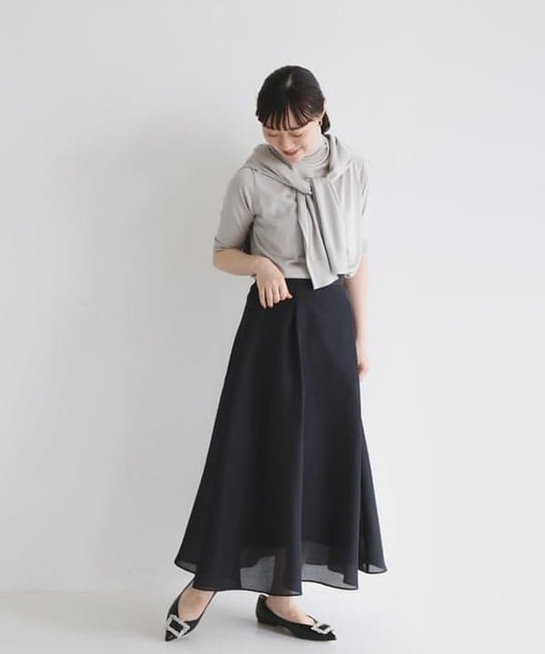 大浦 栞さんの「BEAMS WOMEN｜オーガンジー フレアスカート.」を使ったコーディネート