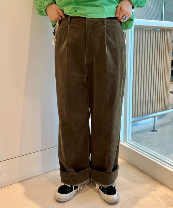 木村 梨香さんの「BEAMS WOMEN｜サイド ボタン アノラック」を使ったコーディネート