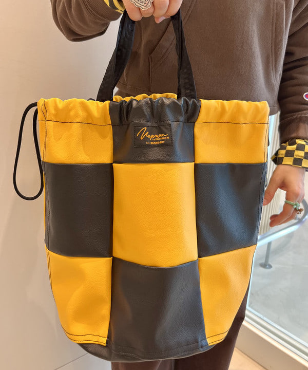 木村 梨香さんの「BEAMS WOMEN｜Champion / 別注 ロゴリバースウィーブ(R) クルーネック スウェット 24AW」を使ったコーディネート