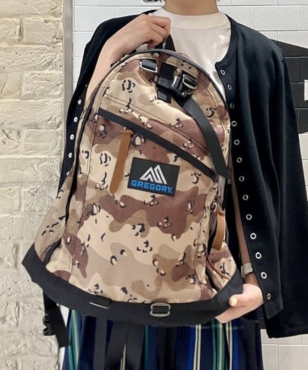 小原 もこさんの「BEAMS WOMEN｜BEAMS BOY /?リングドット カーディガン 24SS」を使ったコーディネート