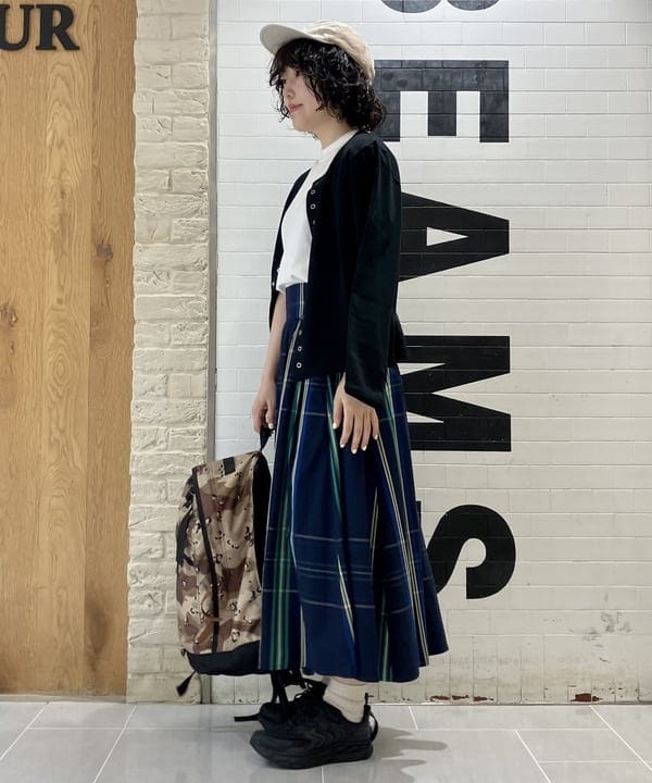 小原 もこさんの「BEAMS WOMEN｜BEAMS BOY /?リングドット カーディガン 24SS」を使ったコーディネート