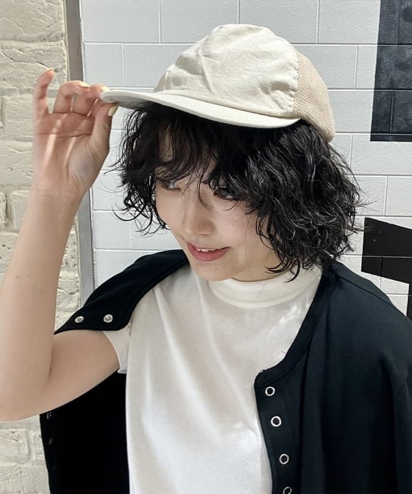 小原 もこさんの「BEAMS WOMEN｜BEAMS BOY /?リングドット カーディガン 24SS」を使ったコーディネート
