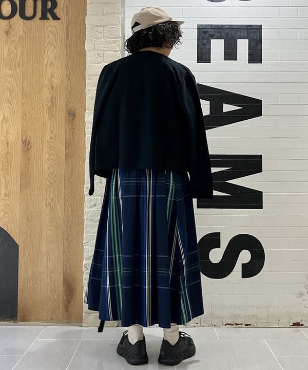 小原 もこさんの「BEAMS WOMEN｜BEAMS BOY /?リングドット カーディガン 24SS」を使ったコーディネート