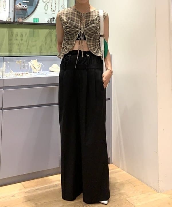 れいなさんの「BEAMS WOMEN｜Ray BEAMS / ポインテッド ベルト ミュール」を使ったコーディネート