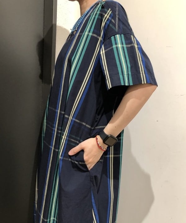 おはぎ(萩原)さんの「BEAMS WOMEN｜BRIEFING &times; BEAMS BOY / 別注 ヘルメット バッグ」を使ったコーディネート