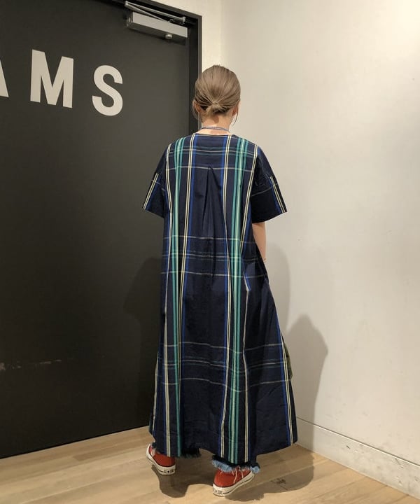 おはぎ(萩原)さんの「BEAMS WOMEN｜BRIEFING &times; BEAMS BOY / 別注 ヘルメット バッグ」を使ったコーディネート