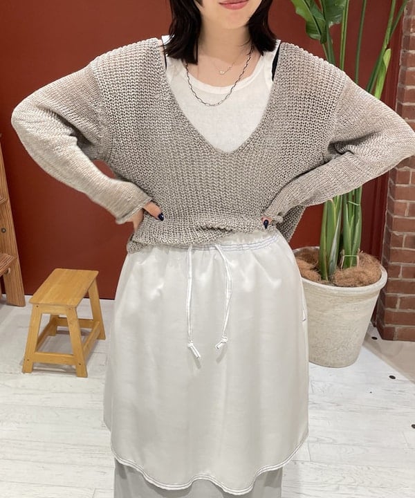 サカサイスズカさんの「BEAMS WOMEN｜maturely / Lawn Layard Stitch Skirt」を使ったコーディネート