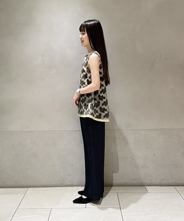 高木 菜央さんの「BEAMS WOMEN｜CHRISTIAN VILLA / 別注 スタッズ ボストンバッグ」を使ったコーディネート