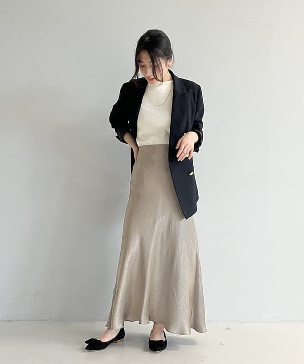 坂本 涼花さんの「BEAMS WOMEN｜シンプル ボートネックニット .M」を使ったコーディネート