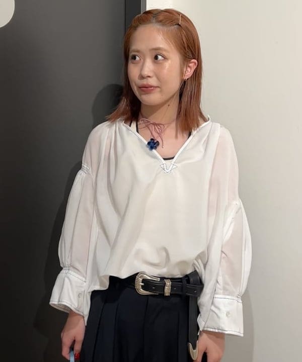 安藤 菜央さんの「BEAMS WOMEN｜YAHKI / YH-646 クロスボディー バッグ」を使ったコーディネート