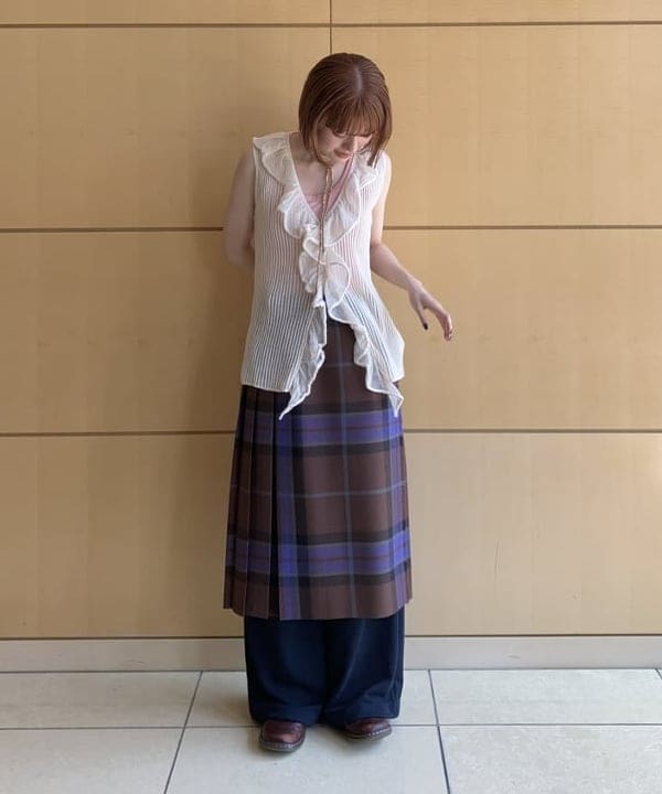 Hazukiさんの「BEAMS WOMEN｜シアー リブ ラッフル ノースリーブ トップス」を使ったコーディネート