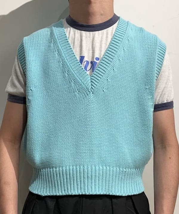 及川 晃さんの「BEAMS WOMEN｜BATONER / コットン ボンバー ベスト」を使ったコーディネート