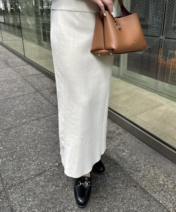 大浦 栞さんの「BEAMS WOMEN｜シンプル ボートネックニット .M」を使ったコーディネート