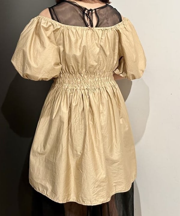 早川 萌子さんの「BEAMS WOMEN｜Devotion TWINS / コットンギャザー ショートドレス」を使ったコーディネート