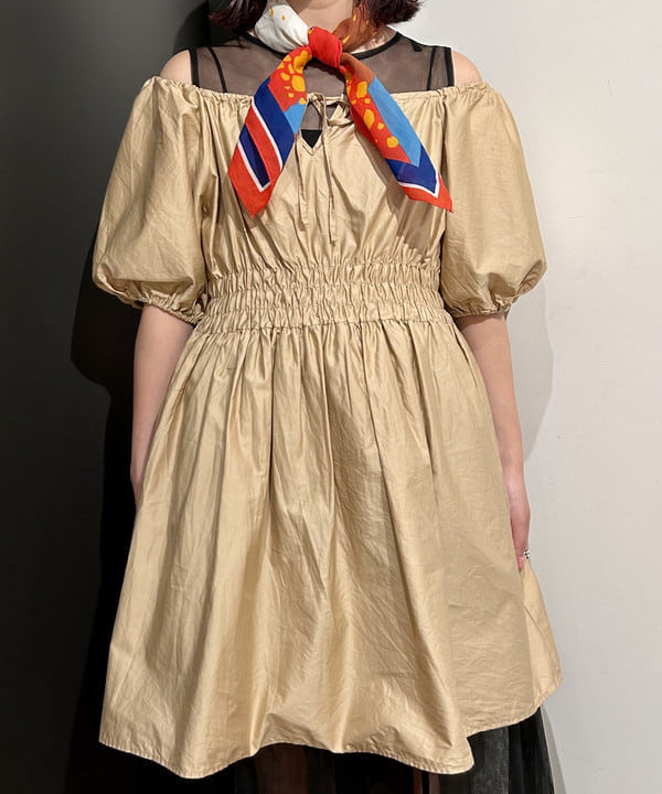 早川 萌子さんの「BEAMS WOMEN｜Devotion TWINS / コットンギャザー ショートドレス」を使ったコーディネート