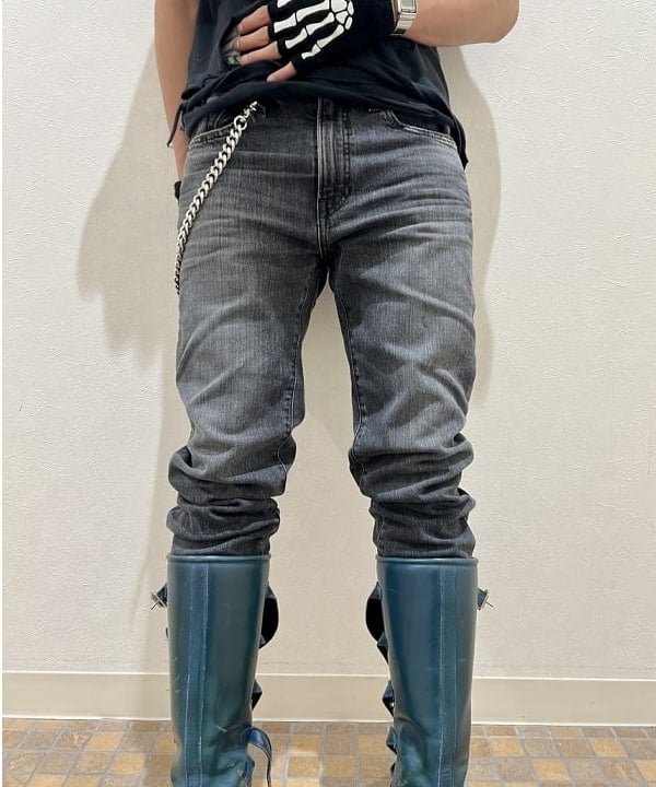 ムファサさんの「BEAMS WOMEN｜XOLO JEWELRY / Buckle Ring」を使ったコーディネート