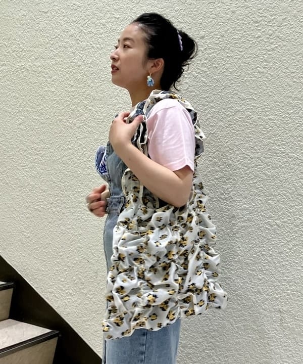 吉田　真実さんの「デニム ジップ キャミ ワンピース」を使ったコーディネート
