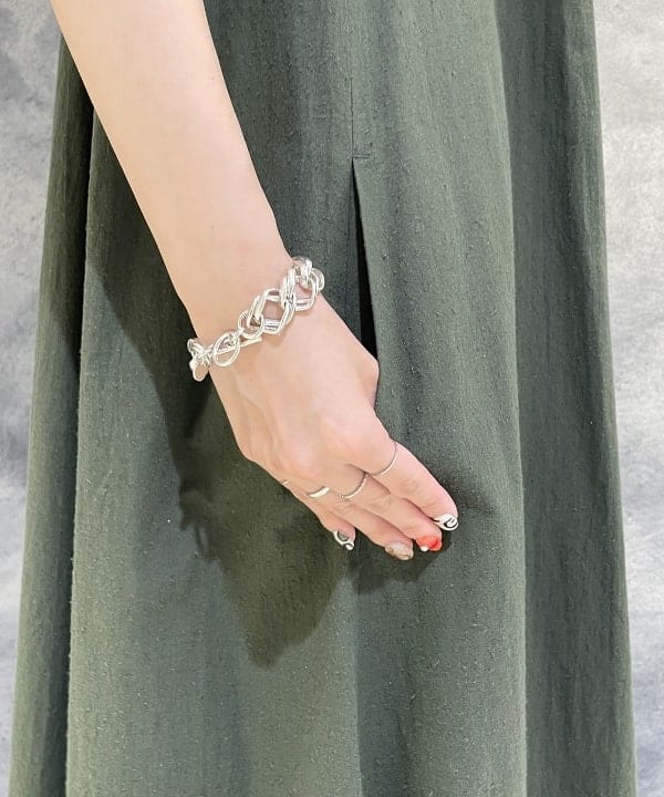 高木 菜央さんの「BEAMS WOMEN｜Ray BEAMS / アンクルストラップ パンプス」を使ったコーディネート