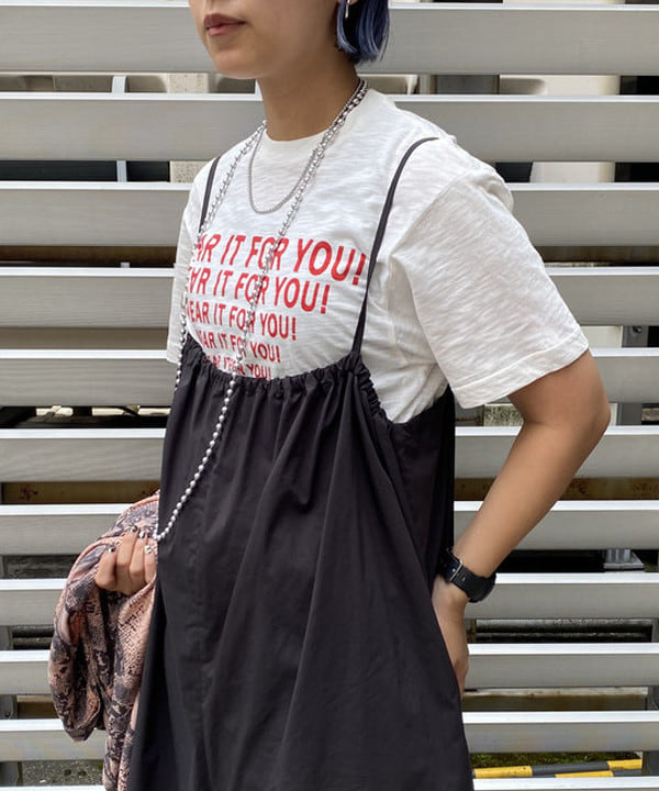 オカモト ミサキさんの「BEAMS WOMEN｜STAR OF HOLLYWOOD / HIGH DENSITY RAYON OPEN SHIRT “SNAKE”」を使ったコーディネート