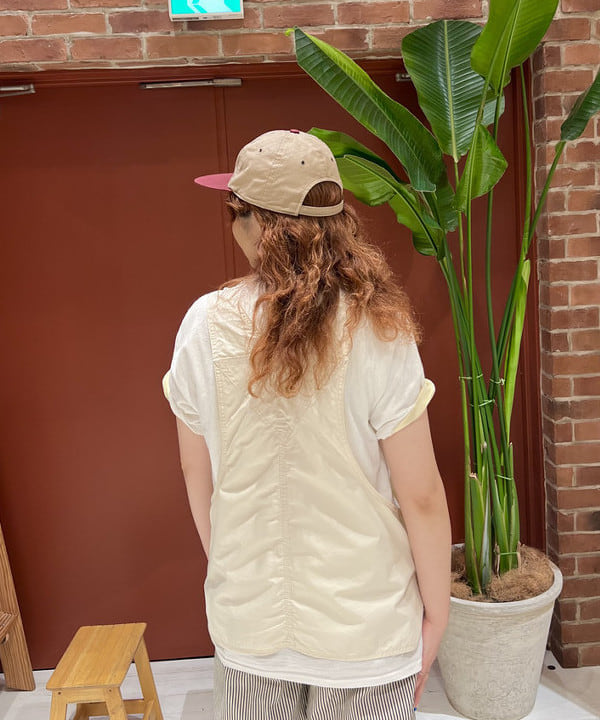 エノモト アミさんの「BEAMS WOMEN｜BEAMS BOY / タイプライター オーバーオール ベスト」を使ったコーディネート