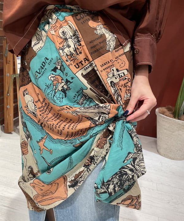 サカサイスズカさんの「BEAMS WOMEN｜maturely / Lawn Gather Stitch Smock」を使ったコーディネート
