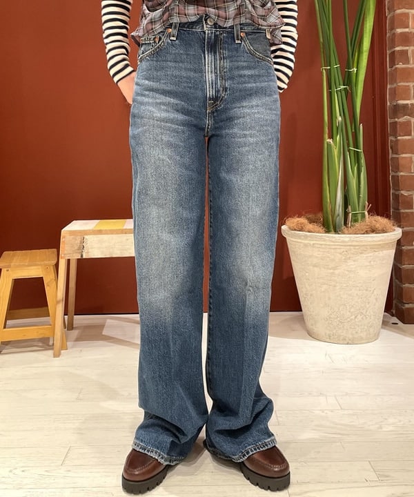 中江梨々香さんの「BEAMS WOMEN｜BEAMS BOY / フライス 1cm ボーダー」を使ったコーディネート