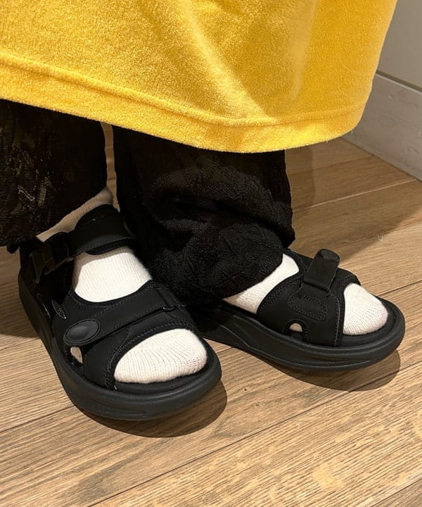佐藤 亜美さんの「BEAMS WOMEN｜BEAMS BOY / パイル キャミ ワンピース」を使ったコーディネート