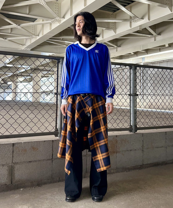 翔さんの「BEAMS WOMEN｜TORY LEATHER &times; BEAMS / 別注 1 Creased Belt」を使ったコーディネート