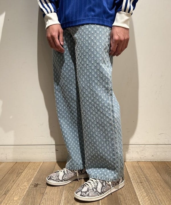 及川 晃さんの「BEAMS WOMEN｜GloFX / COLOR THERAPHY GLASSES」を使ったコーディネート