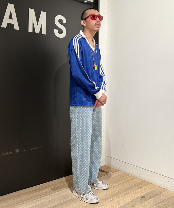 及川 晃さんの「BEAMS WOMEN｜GloFX / COLOR THERAPHY GLASSES」を使ったコーディネート