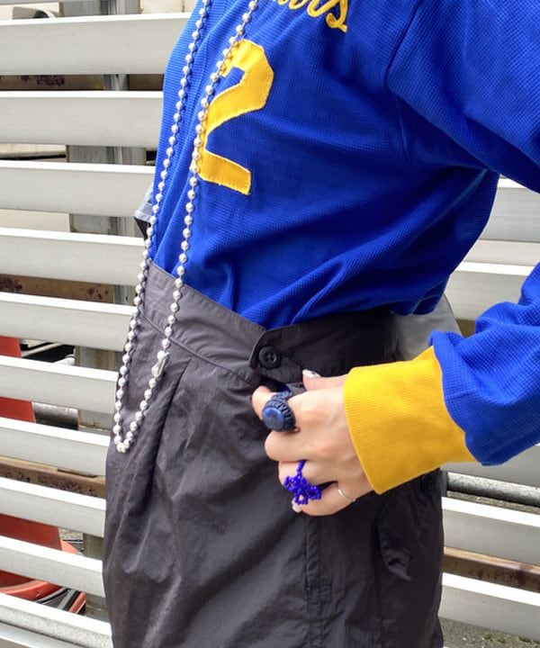 オカモト ミサキさんの「BEAMS WOMEN｜BEAMS BOY / SILVER925 0.8mm リング」を使ったコーディネート