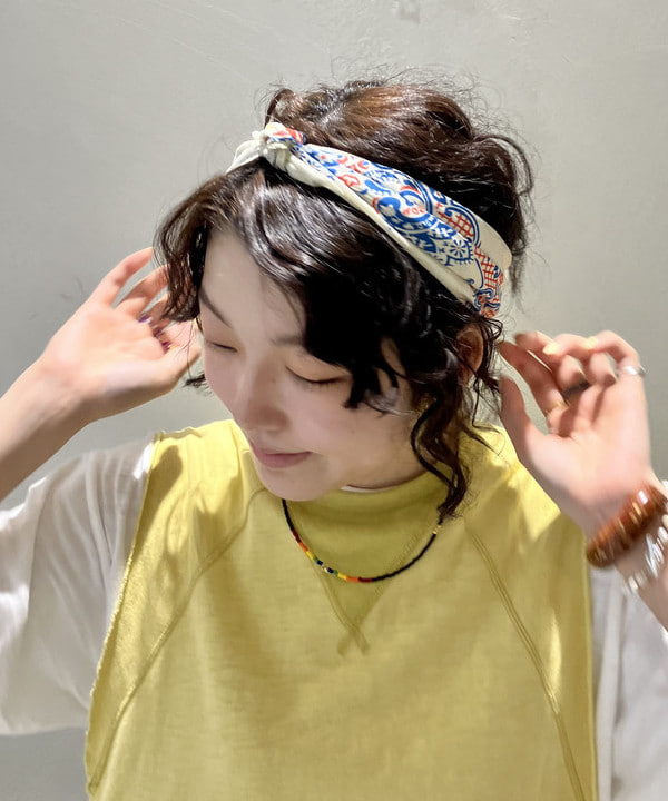 小原 もこさんの「BEAMS WOMEN｜Vガゼット ノースリーブ ワンピース」を使ったコーディネート