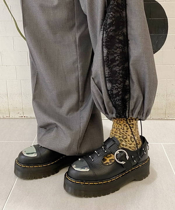 りかちょび/岸本梨佳さんの「BEAMS WOMEN｜BRIEFING &times; BEAMS BOY / 別注 ヘルメット バッグ」を使ったコーディネート