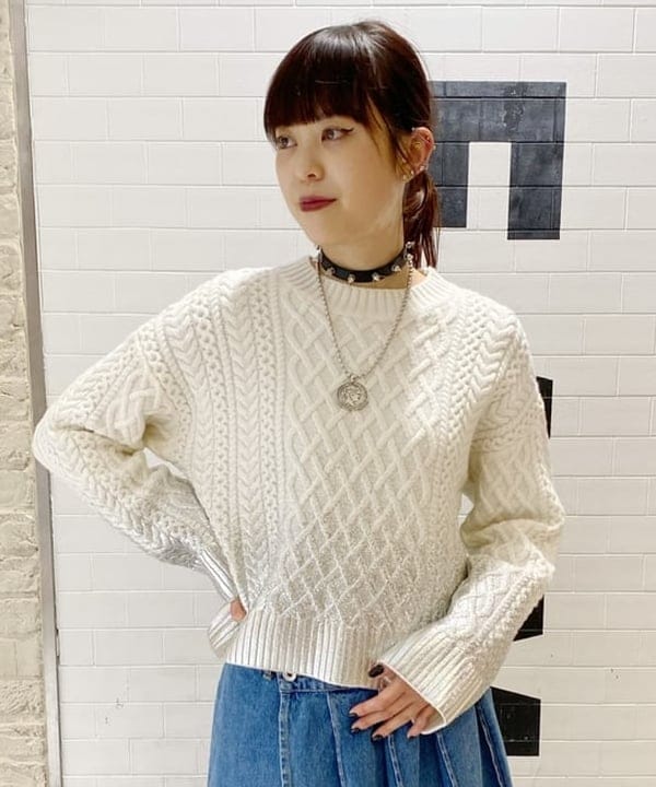 りかちょび/岸本梨佳さんの「BEAMS WOMEN｜SLOW_NY_HELMET」を使ったコーディネート
